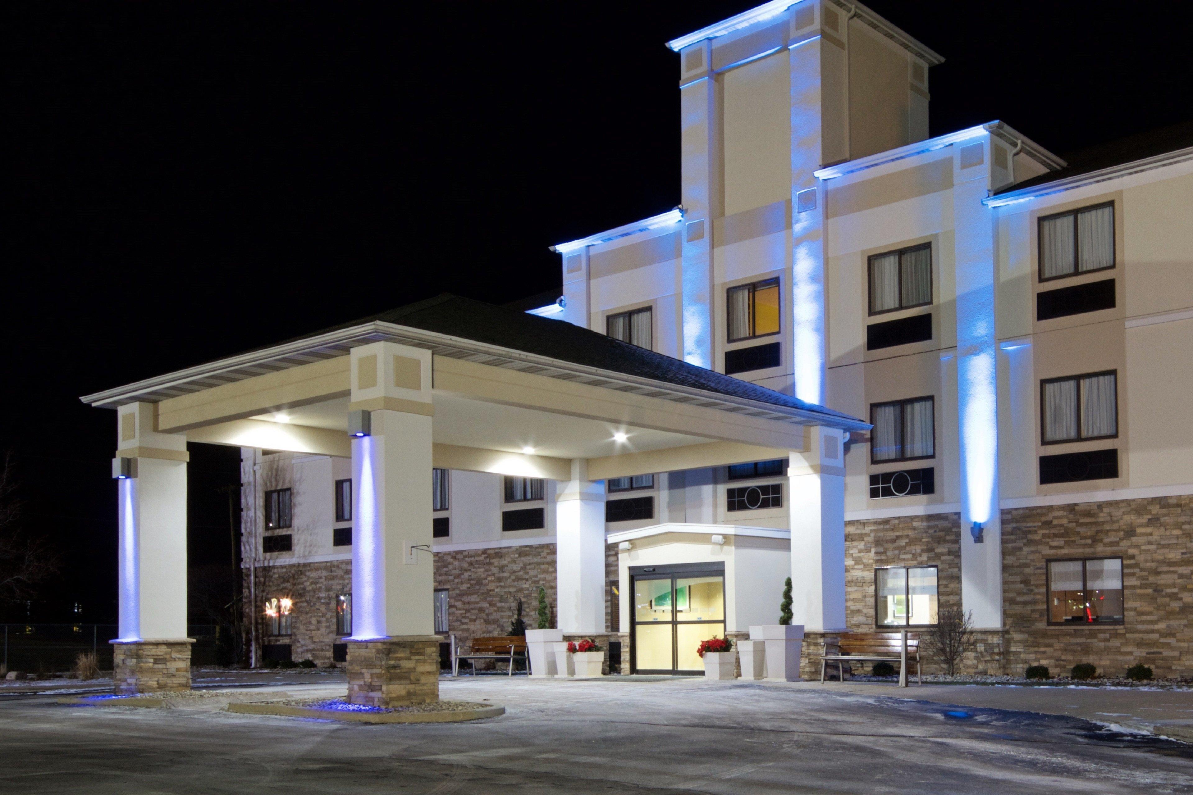 Holiday Inn Express Adrian By Ihg Exterior foto