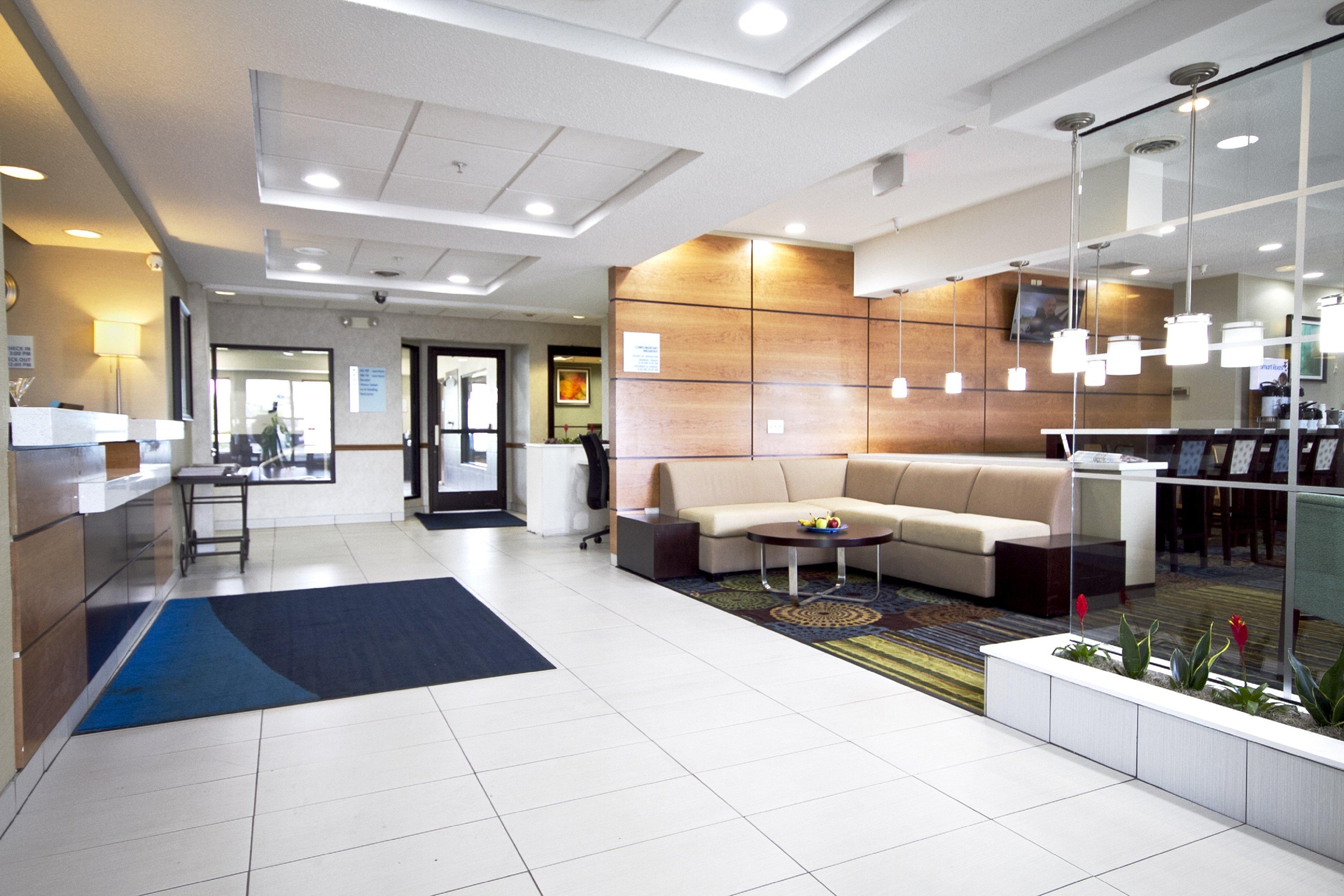 Holiday Inn Express Adrian By Ihg Exterior foto